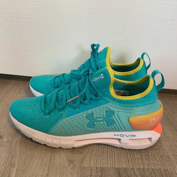 Under Armour Running Shoes - Picture 5 of 7